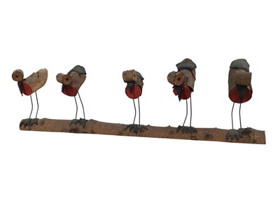 Lot 318 - NOVELTY RUSTIC BIRD DISPLAY
