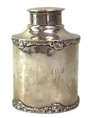Lot 299 - SILVER TEA CADDY