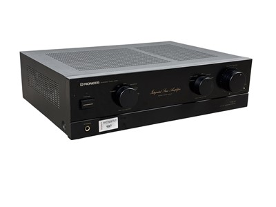 Lot 987 - PIONEER INTEGRATED STEREO AMPLIFIER