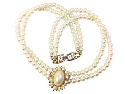 Lot 458 - GROUP OF COSTUME JEWELLERY