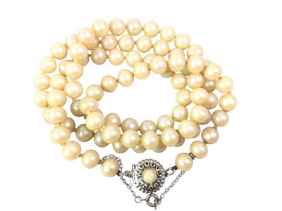 Lot 460 - GROUP OF COSTUME JEWELLERY