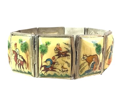Lot 469 - VINTAGE PAM SET BRACELET