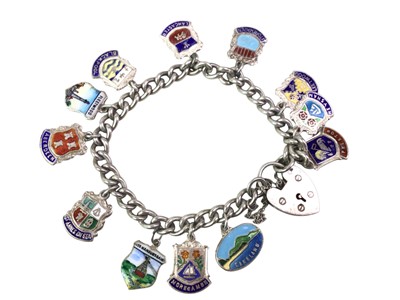 Lot 476 - CHARM BRACELET