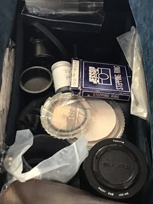 Lot 411 - COLLECTION OF CAMERAS, LENSES AND OTHER EQUIPMENT