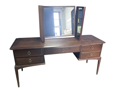 Lot 425 - STAG MINSTREL BEDROOM SUITE