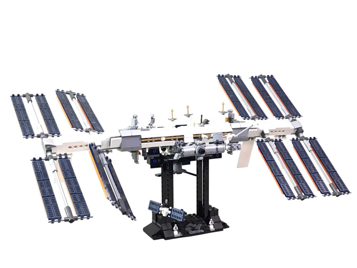 Lot 310 - LEGO IDEAS INTERNATIONAL SPACE STATION
