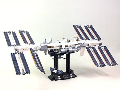 Lot 310 - LEGO IDEAS INTERNATIONAL SPACE STATION