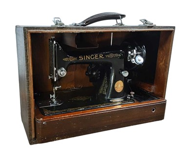 Lot 313 - SINGER PORTABLE SEWING MACHINE