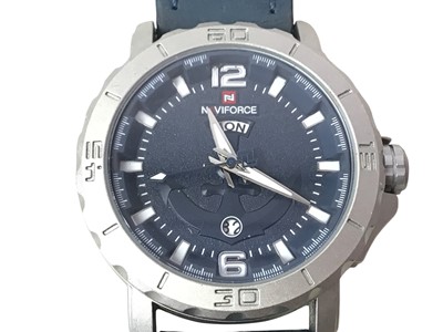 Lot 602 - THREE GENT'S WATCHES