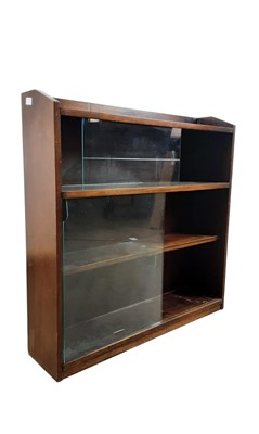 Lot 318 - PAIR OF GEORGE V MAHOGANY BOOKCASES