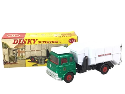 Lot 312 - DINKY SUPERTOYS REFUSE WAGON