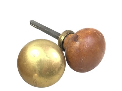 Lot 682 - GROUP OF MISCELLANEOUS HANDLES