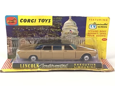 Lot 322 - CORGI TOYS, LINCOLN CONTINENTAL