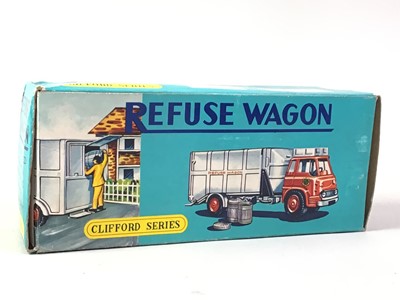 Lot 325 - GROUP OF DIECAST MODEL VEHICLES