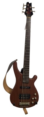 Lot 1013 - SHINE ELECTRIC BASS GUITAR