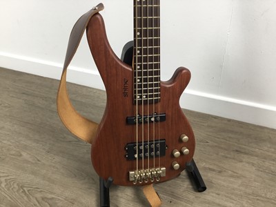Lot 1013 - SHINE ELECTRIC BASS GUITAR