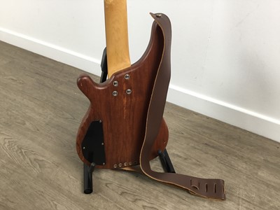 Lot 1013 - SHINE ELECTRIC BASS GUITAR