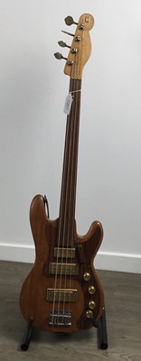 Lot 1017 - ELECTRIC BASS GUITAR