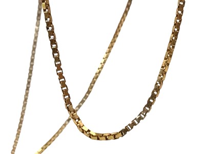 Lot 692 - BOX CHAIN NECKLACE