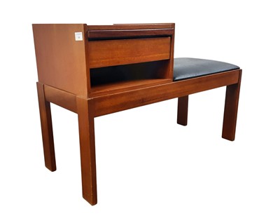 Lot 709 - CHIPPY HEATH TELEPHONE SEAT