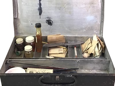 Lot 808 - ARTISTS METAL BOX