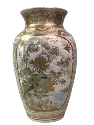 Lot 804 - SATSUMA VASE