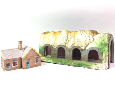 Lot 794 - HORNBY TINPLATE LOCOMOTIVE