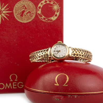 Lot 818 - OMEGA LADYMATIC