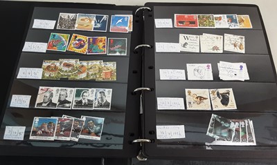 Lot 55 - COLLECTION OF LOOSE STAMPS AND STAMP ALBUMS