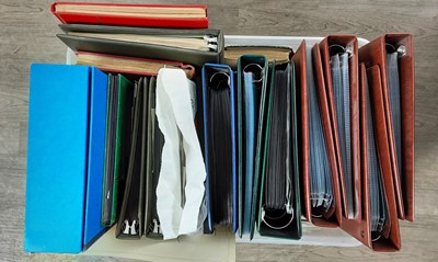 Lot 55 - COLLECTION OF LOOSE STAMPS AND STAMP ALBUMS