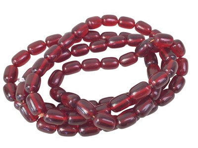 Lot 124 - CHERRY COLOURED NECKLACE