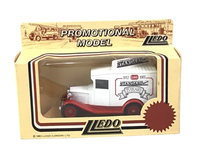 Lot 173 - LARGE COLLECTION OF TOY CARS