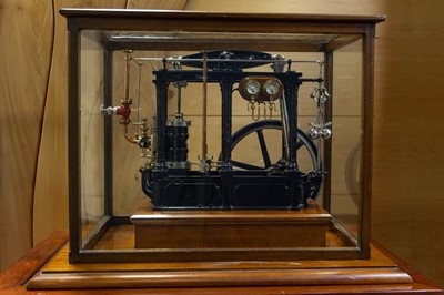 Lot 1028 - WELL ENGINEERED MODEL OF A WATT'S STEAM BEAM ENGINE
