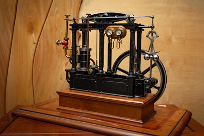 Lot 1028 - WELL ENGINEERED MODEL OF A WATT'S STEAM BEAM ENGINE