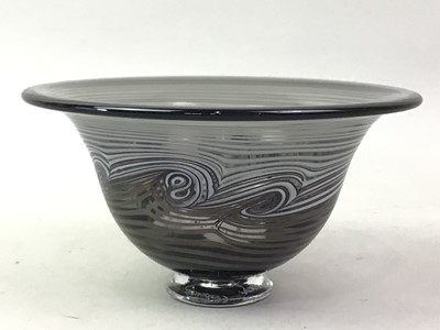 Lot 249 - SANDERS AND WALLACE GLASS BOWL