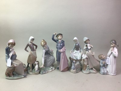 Lot 250 - COLLECTION OF LLADRO FIGURES