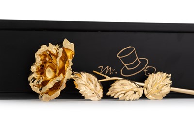 Lot 518 - MODEL OF A ROSE