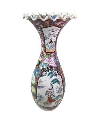 Lot 159 - LARGE CHINESE VASE