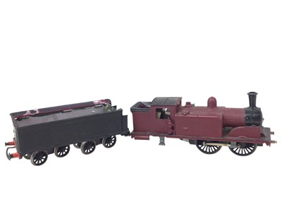 Lot 179 - COLLECTION OF MODEL TRAINS AND CARRIAGES