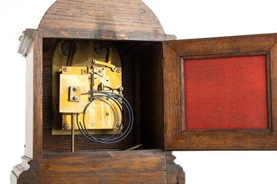 Lot 1032 - OAK CASED BRACKET STYLE CLOCK