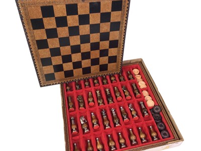 Lot 292 - CHESS SET