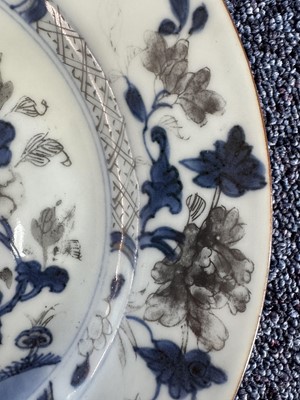 Lot 1652 - THE NANKING CARGO, CHINESE PORCELAIN PLATE