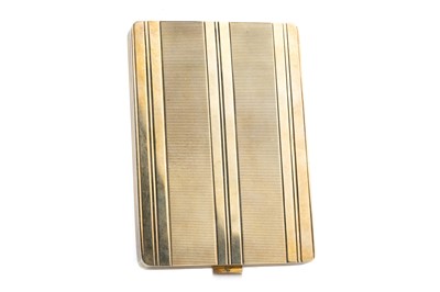 Lot 528 - GOLD CIGARETTE CASE