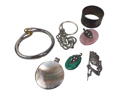 Lot 297 - GROUP OF COSTUME JEWELLERY