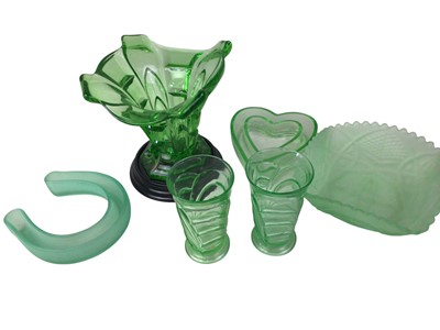 Lot 371 - COLLECTION OF URANIUM GLASSWARE