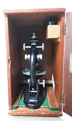 Lot 421 - VINTAGE MICROSCOPE