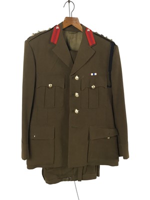 Lot 401 - COLLECTION OF MILITARY DRESS
