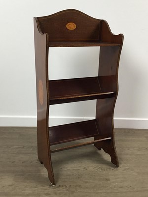 Lot 290 - EDWARDIAN MAHOGANY BOOKCASE