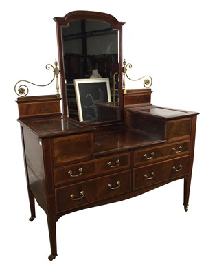Lot 282 - MAHOGANY DRESSING TABLE
