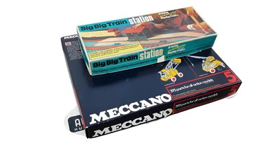 Lot 469 - GROUP OF TOYS